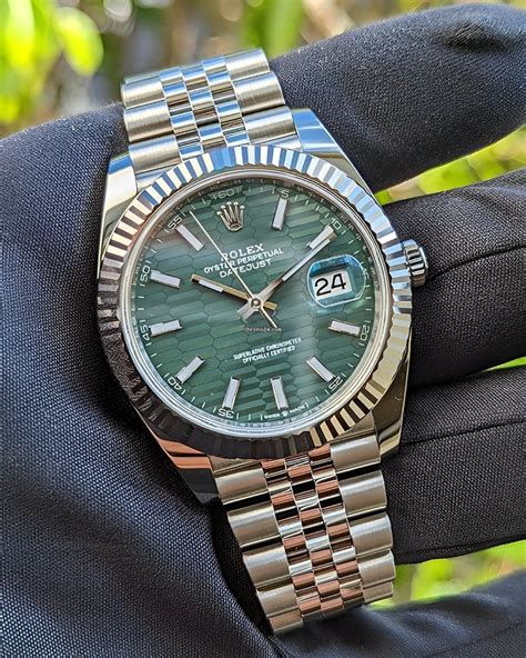 rolex datejust 41 green dial.